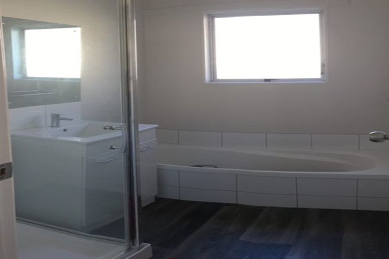 Photo of property in 55 Moncrieff Avenue, Clendon Park, Auckland, 2103