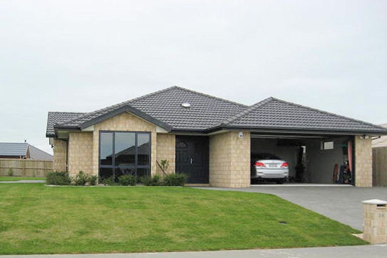 Photo of property in 24 Vasari Grange, Rolleston, 7614