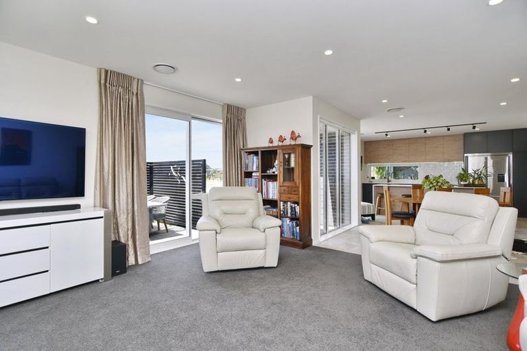 Photo of property in 1 Tara Crescent, Woodend, 7610