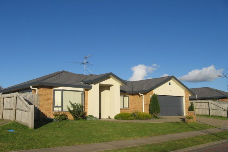 Photo of property in 9 Feeny Crescent, East Tamaki, Auckland, 2013