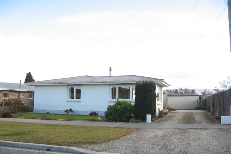 Photo of property in 2 Campbell Street, Alexandra, 9320