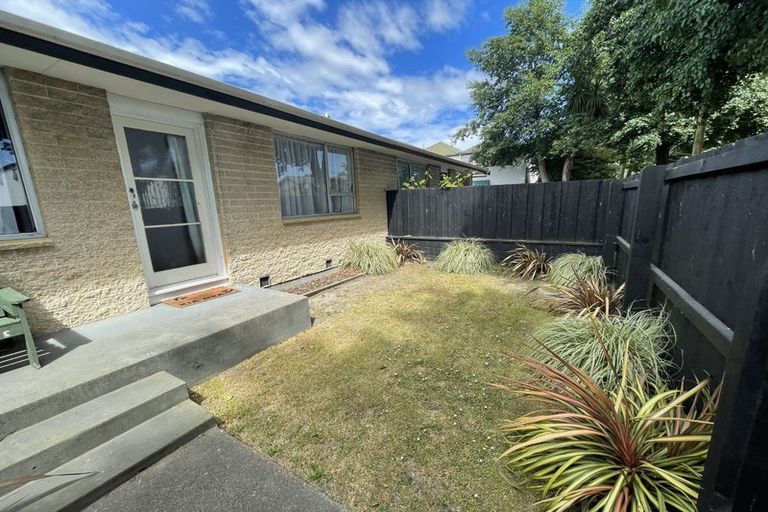 Photo of property in 2/100 Poulson Street, Addington, Christchurch, 8024