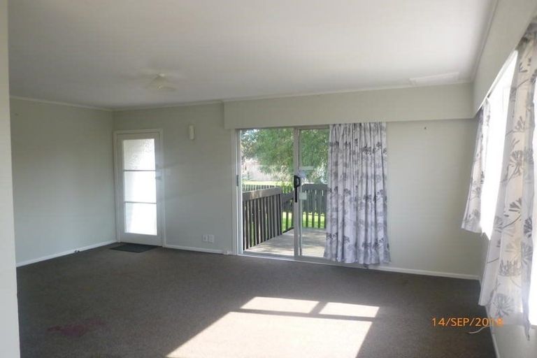 Photo of property in 24 Ronald Place, Manurewa, Auckland, 2102