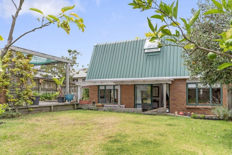 Photo of property in 1/9 Barcroft Place, Clendon Park, Auckland, 2103