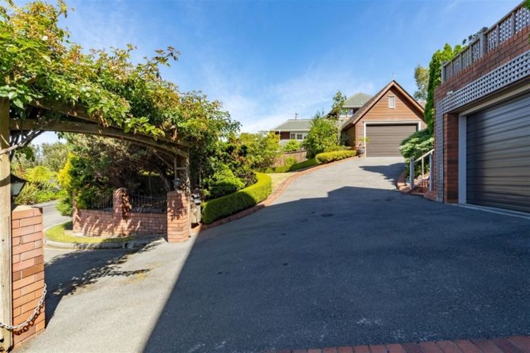 Photo of property in 92 Viewmont Drive, Harbour View, Lower Hutt, 5010