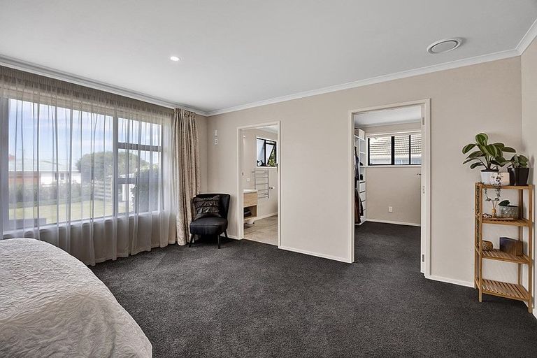 Photo of property in 38 Cameron Street, Hawera, 4610