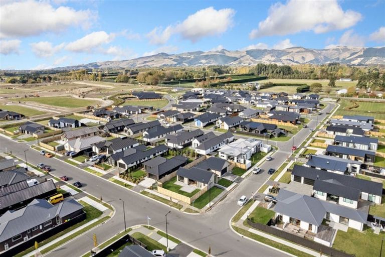 Photo of property in 1 Candlesticks Crescent, Lincoln, 7608