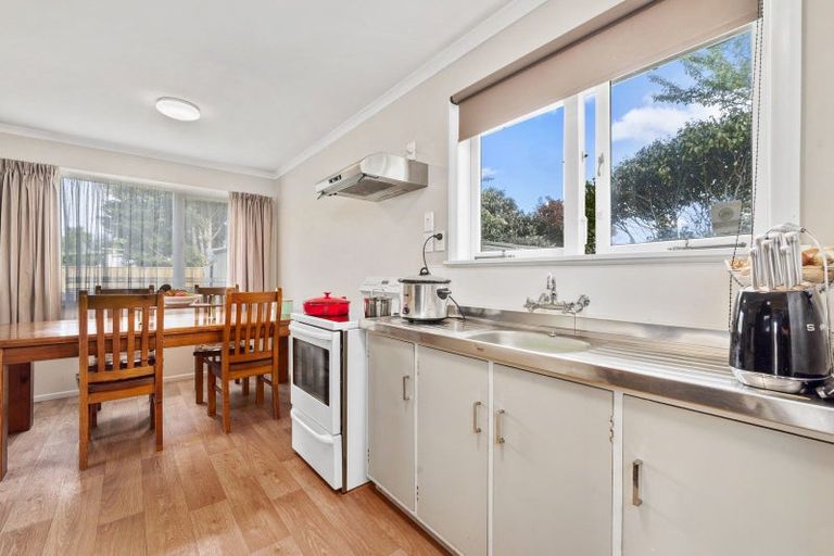 Photo of property in 98 Te Rangitautahanga Road, Turangi, 3334