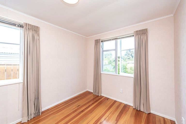 Photo of property in 17 Bristow Street, Saint Johns Hill, Whanganui, 4501