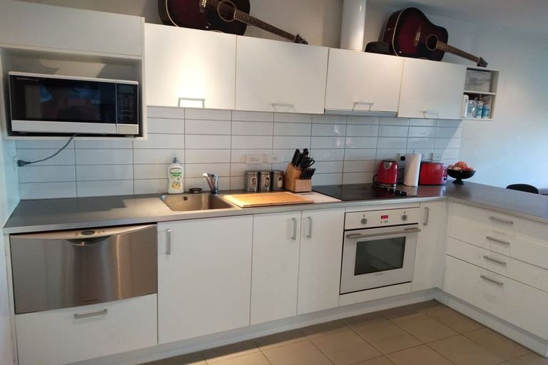 Photo of property in 7e/60 Masons Road, Oteha, Auckland, 0632