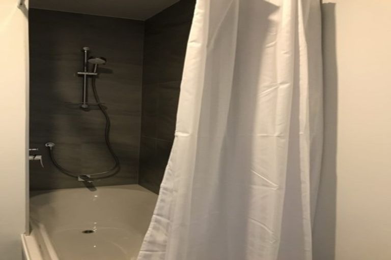 Photo of property in 18a Oriental Terrace, Oriental Bay, Wellington, 6011