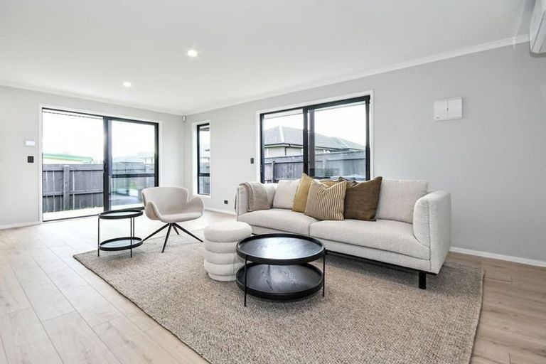 Photo of property in 33 Booker Drive, Tuakau, 2121