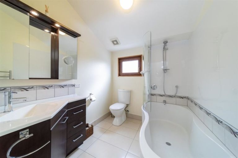 Photo of property in 812 Kane Road, Hawea Flat, Wanaka, 9382