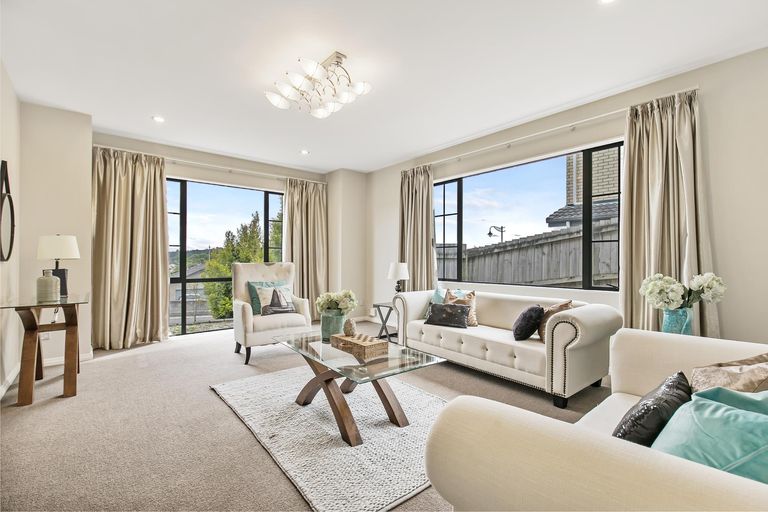 Photo of property in 99 Laurel Oak Drive, Schnapper Rock, Auckland, 0632