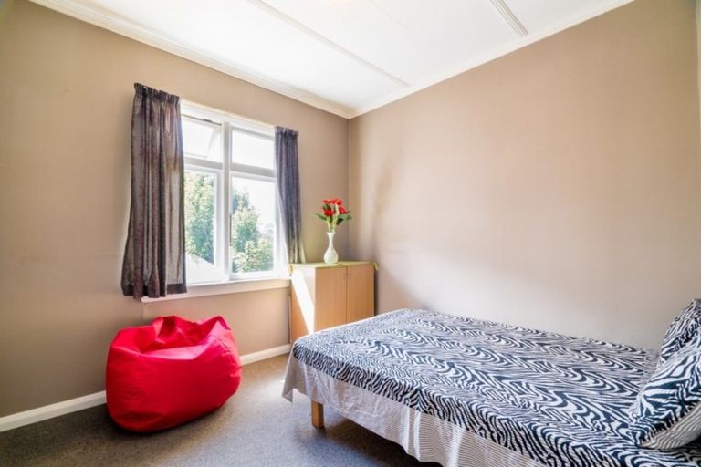 Photo of property in 16 Frasers Road, Glenross, Dunedin, 9011