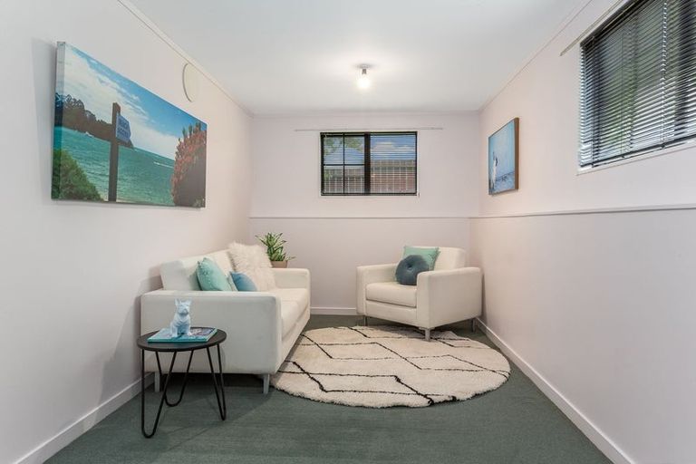 Photo of property in 2 James Cook Drive, Whitby, Porirua, 5024