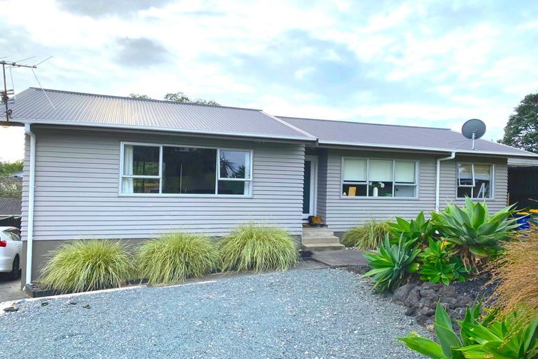 Photo of property in 43 Redwood Drive, Massey, Auckland, 0614