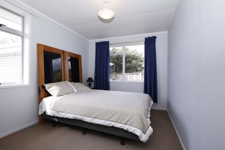 Photo of property in 33 Oakfield Crescent, Pukete, Hamilton, 3200