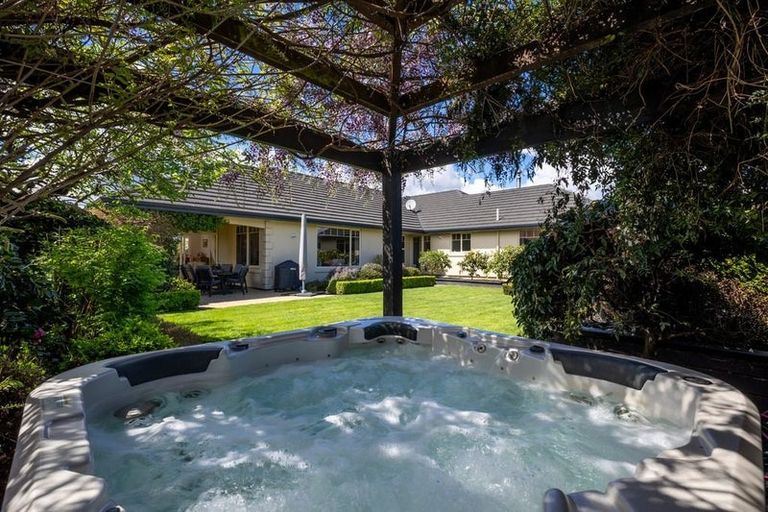 Photo of property in 2 Aratia Way, Richmond, 7020