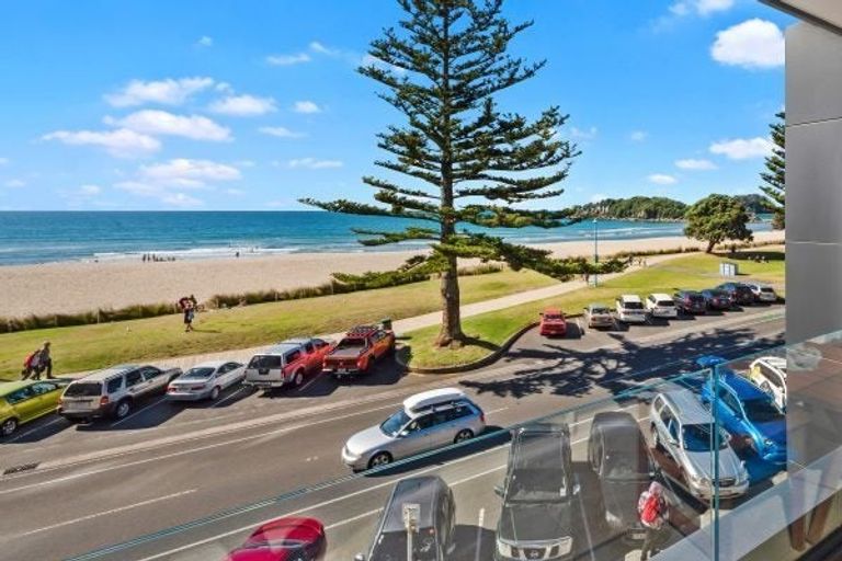 Photo of property in 4 Marine Parade, Mount Maunganui, 3116