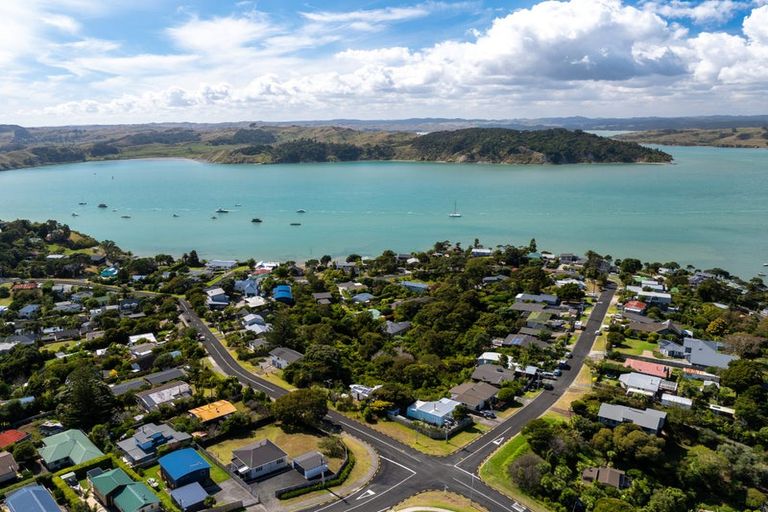 Photo of property in 69 Government Road, Raglan, 3225