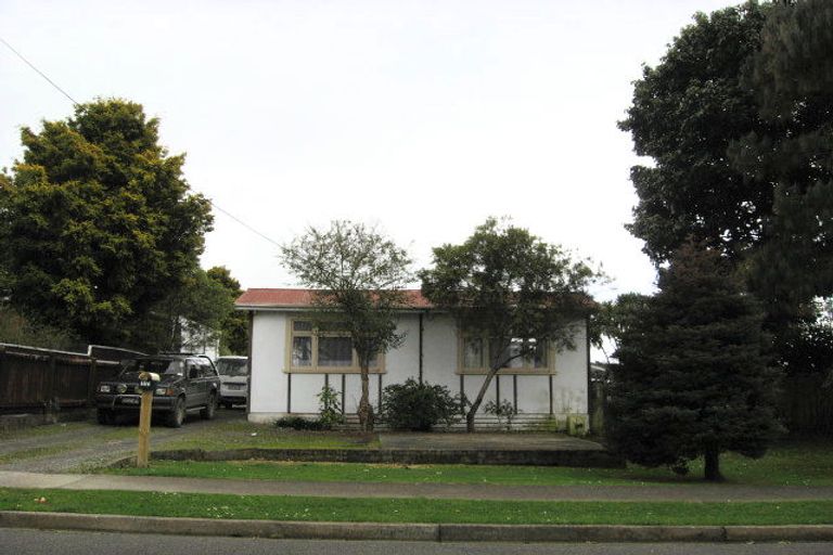 Photo of property in 17 Fairfield Road, Levin, 5510