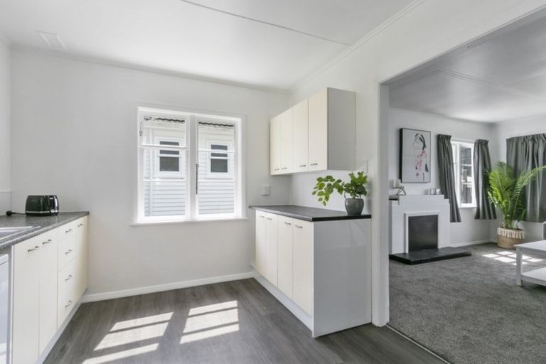 Photo of property in 195 Wellington Road, Wainuiomata, Lower Hutt, 5014