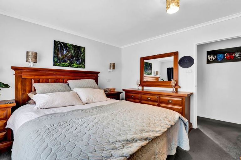 Photo of property in 8a Birdwood Avenue, Moturoa, New Plymouth, 4310