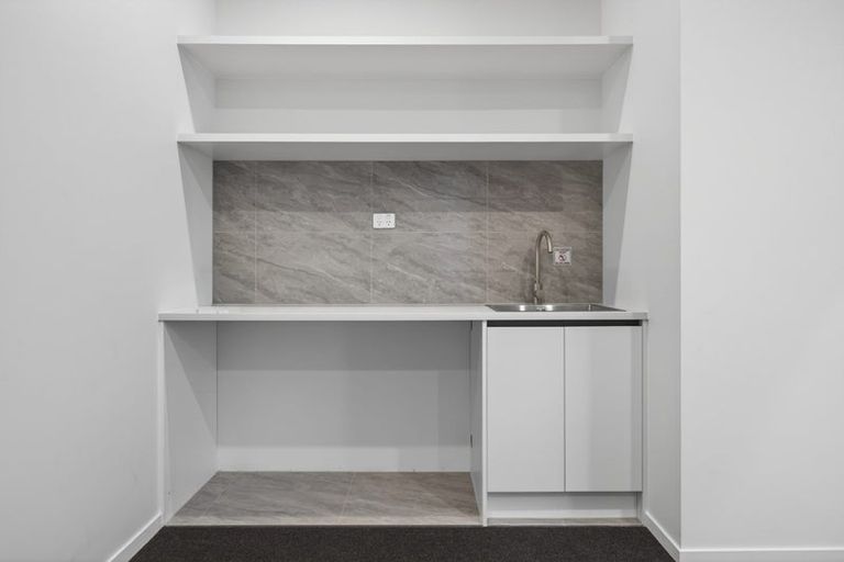 Photo of property in 15 Piringa Road, Pukekohe, 2120