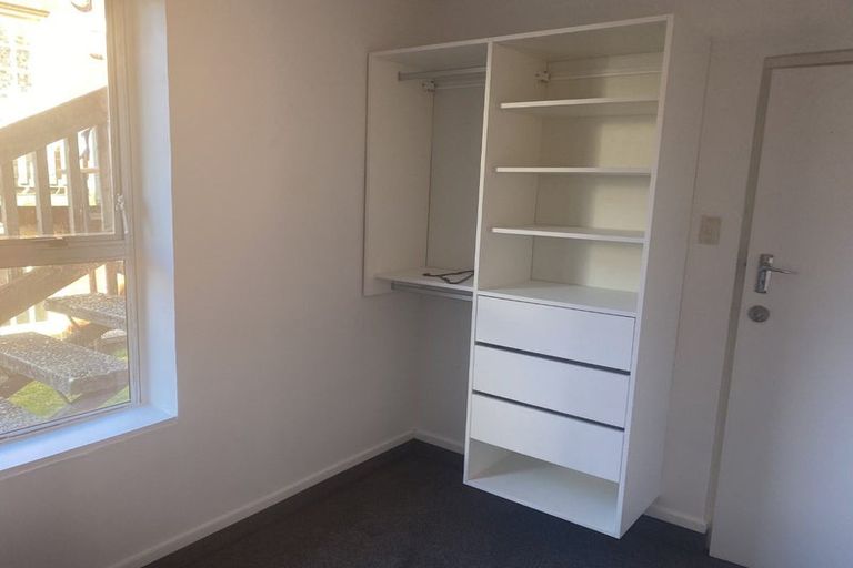 Photo of property in 102 Harbour Terrace, North Dunedin, Dunedin, 9016