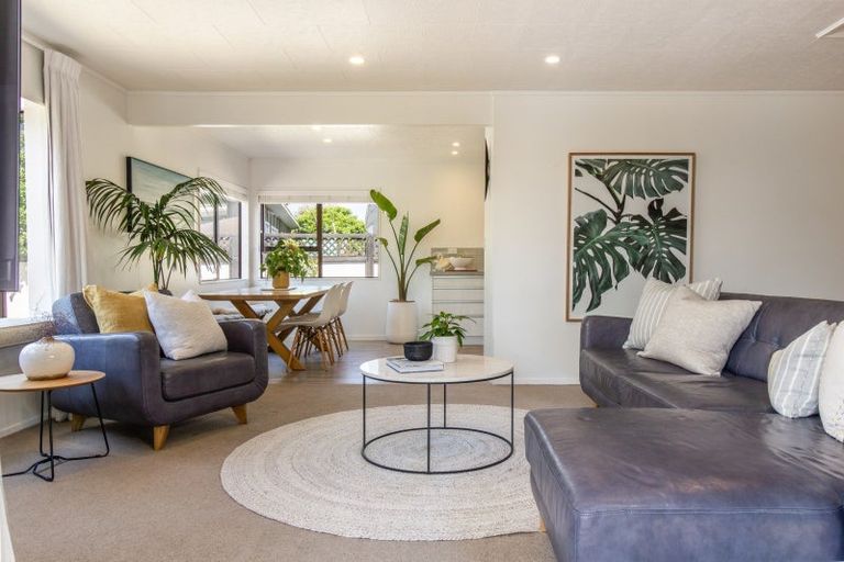 Photo of property in 17 Cedar Road, Te Awanga, 4102