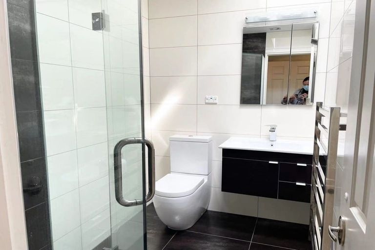 Photo of property in 2 Kaniere Place, Half Moon Bay, Auckland, 2012