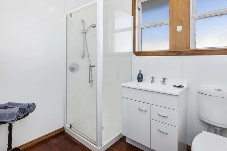 Photo of property in 5 Bird Grove, Stokes Valley, Lower Hutt, 5019