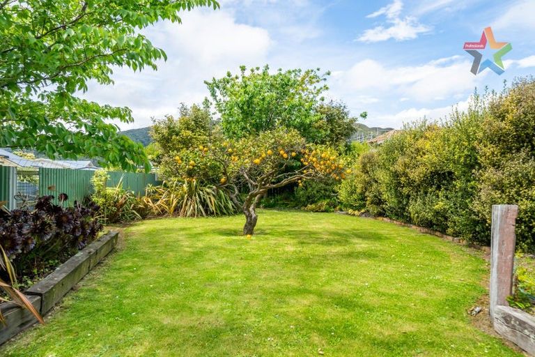 Photo of property in 40 Awamutu Grove, Waiwhetu, Lower Hutt, 5010