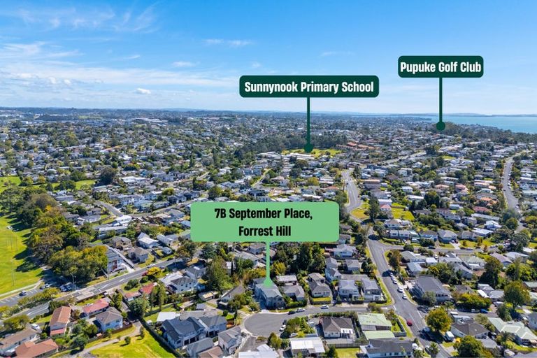 Photo of property in 7b September Place, Forrest Hill, Auckland, 0620