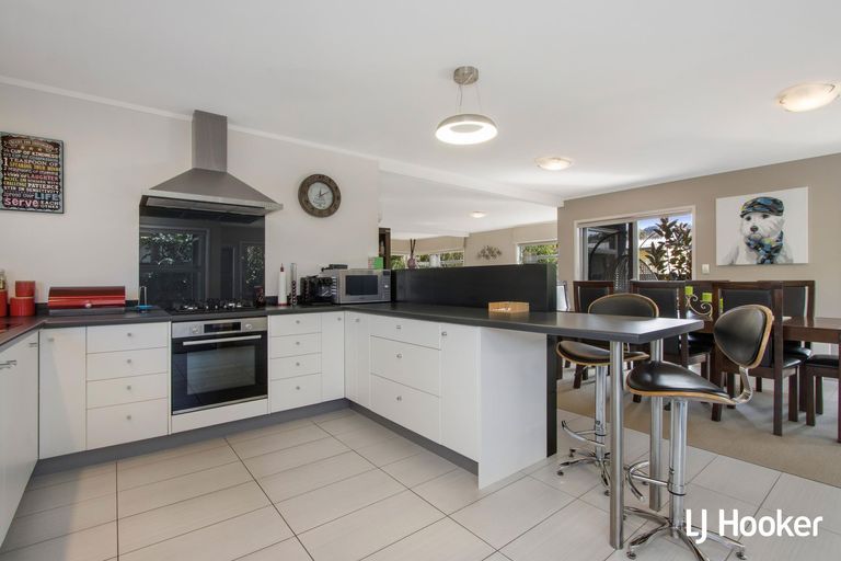 Photo of property in 4a Hillview Road, Waihi Beach, 3611