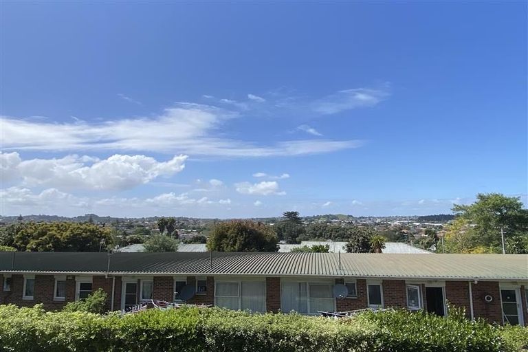 Photo of property in 4/63e Owairaka Avenue, Mount Albert, Auckland, 1025