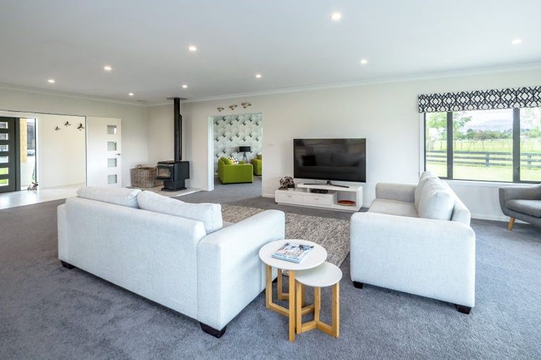 Photo of property in 2/53 Jellicoe Street, Greytown, 5712