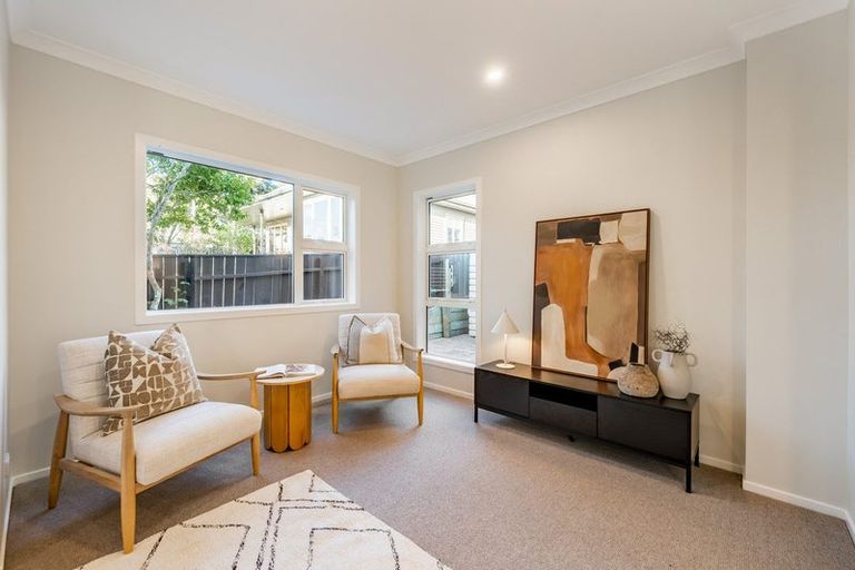 Photo of property in 70b Heretaunga Square, Silverstream, Upper Hutt, 5019