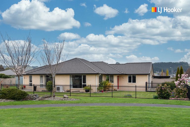Photo of property in 8 Centre Street, Mosgiel, 9024