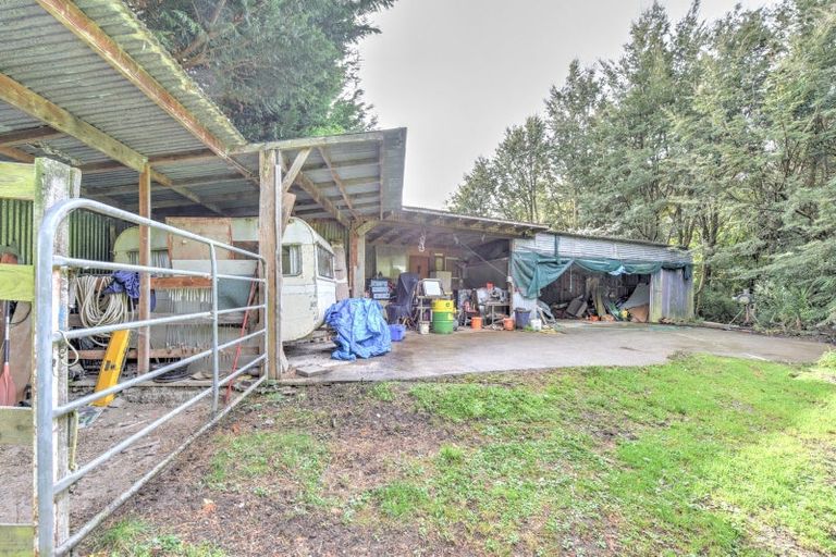 Photo of property in 28 Mandeville Road, Hokonui, Winton, 9782
