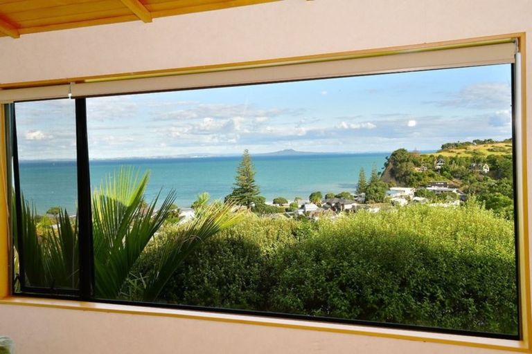 Photo of property in 46 Wade River Road, Stanmore Bay, Whangaparaoa, 0932