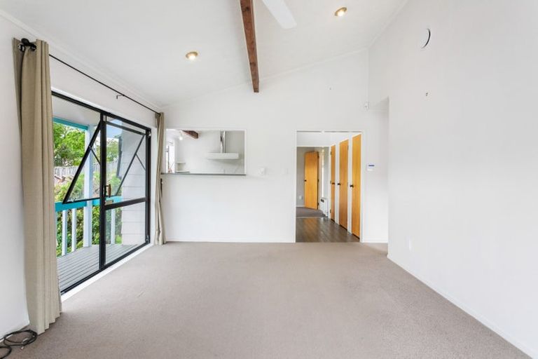 Photo of property in 44 Hale Crescent, Bayview, Auckland, 0629