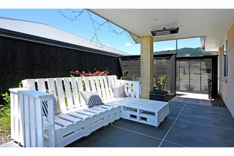 Photo of property in 8 Carmello Grove, Richmond, 7020