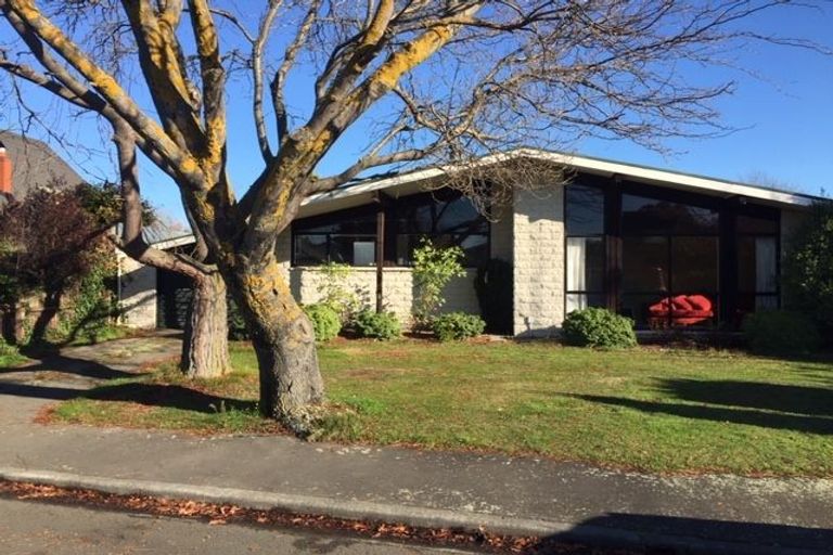 Photo of property in 2 Holcroft Court, Rangiora, 7400