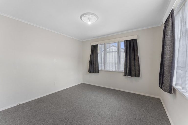 Photo of property in 20 Oxford Crescent, Ebdentown, Upper Hutt, 5018