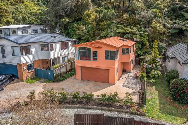 Photo of property in 68 Peterhouse Street, Tawa, Wellington, 5028