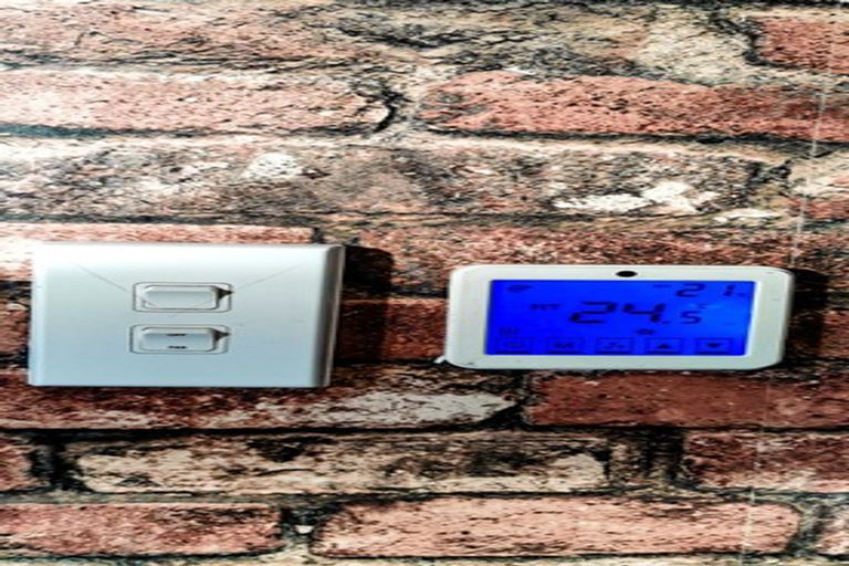 Photo of property in 24 Ryehill Street, Calton Hill, Dunedin, 9012