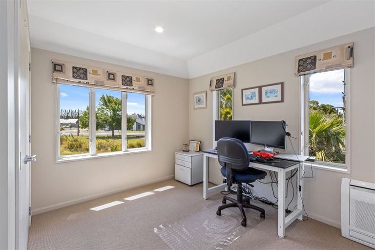 Photo of property in 11a Blarney Place, Casebrook, Christchurch, 8051