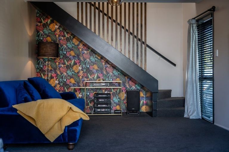 Photo of property in 77 Gilbass Avenue, Hamilton Lake, Hamilton, 3204